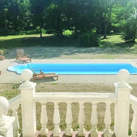 Feriehus Herrenhaus Mit Pool Ducherow