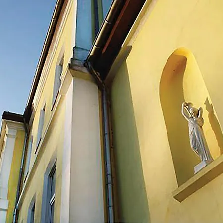 Herrenhaus Mit Pool Ducherow
